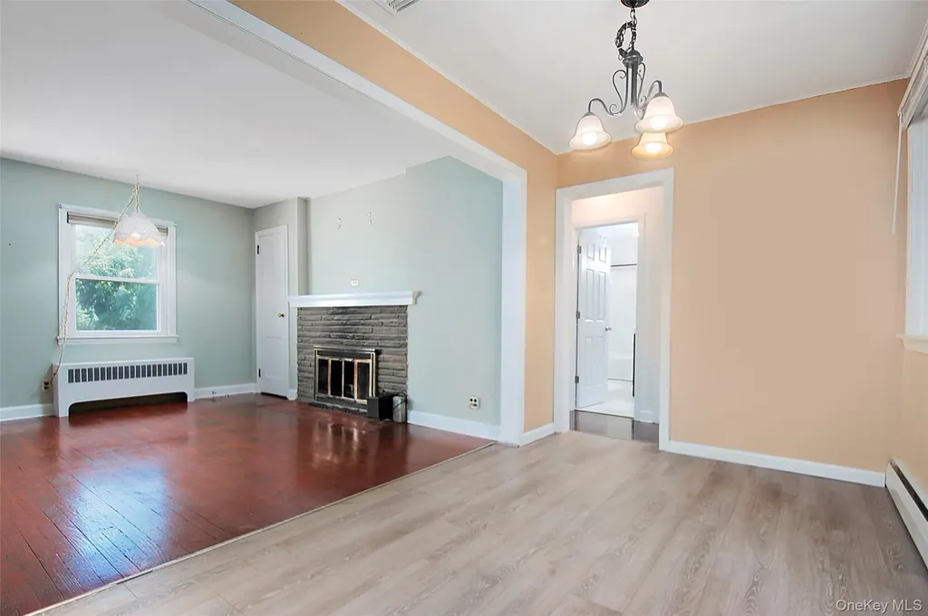 16 Martin Terrace Poughkeepsie NY 12603