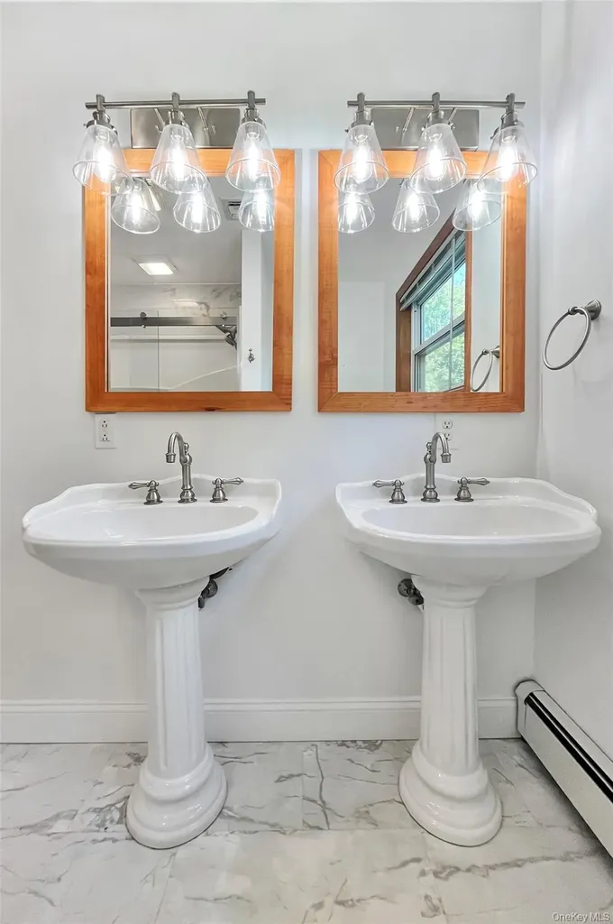 16 Martin Terrace Poughkeepsie NY 12603