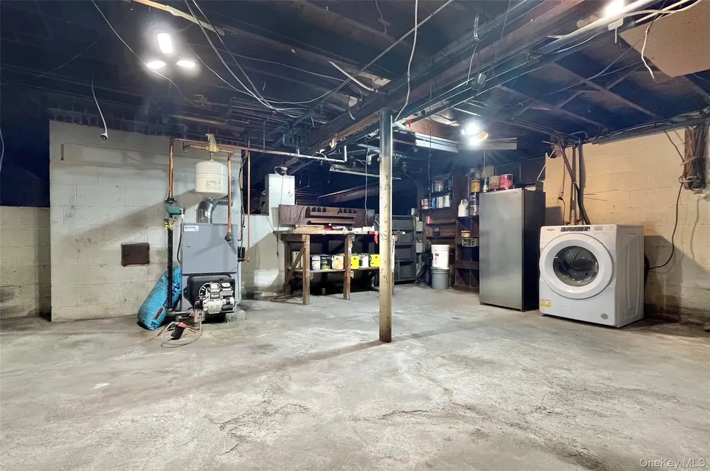 16 Martin Terrace Poughkeepsie NY 12603