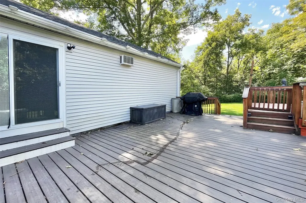 16 Martin Terrace Poughkeepsie NY 12603