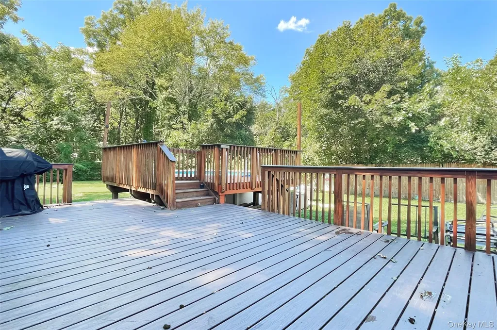 16 Martin Terrace Poughkeepsie NY 12603