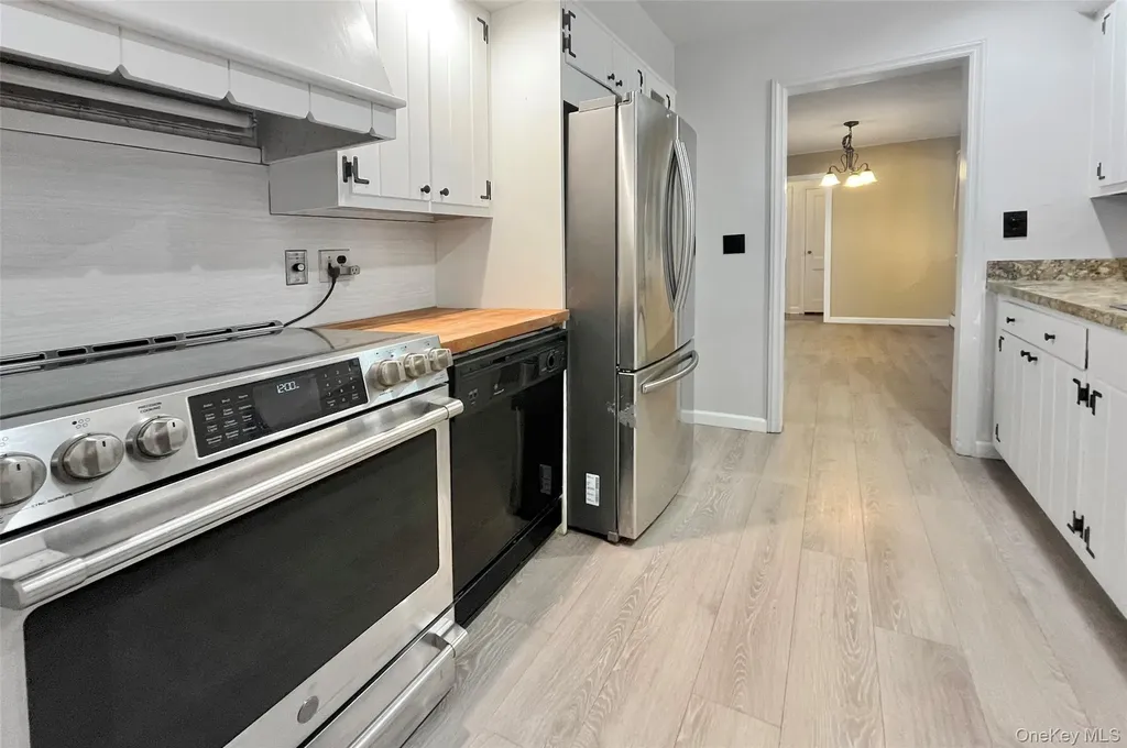 16 Martin Terrace Poughkeepsie NY 12603