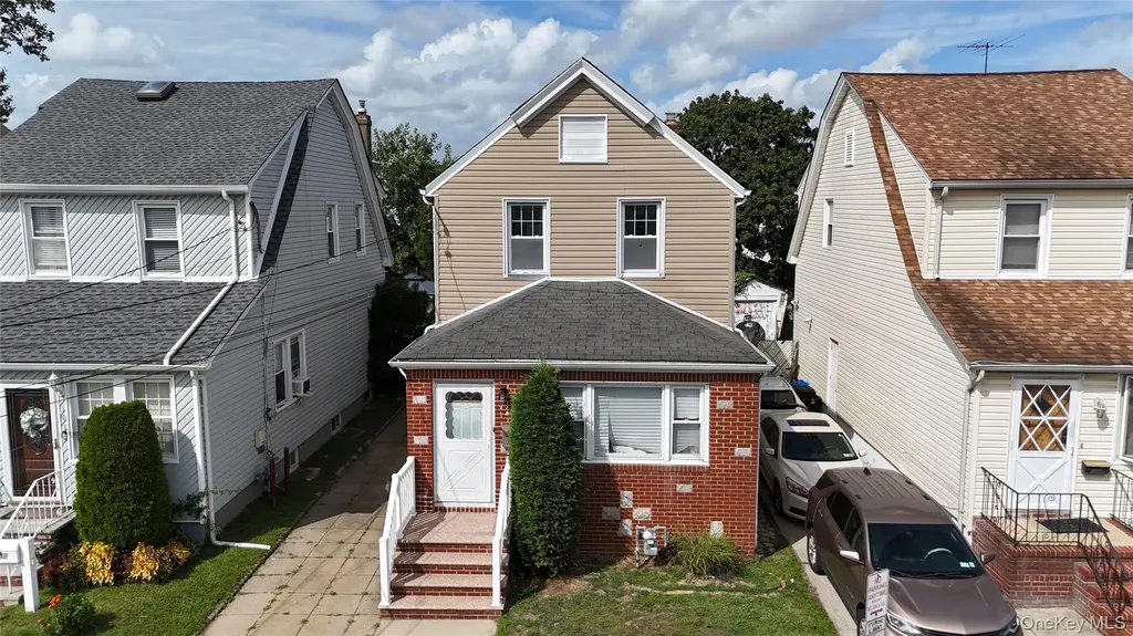105 Pilgrim Place Valley Stream NY 11580