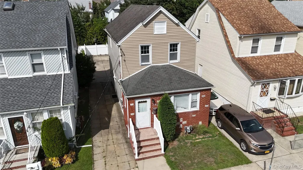 105 Pilgrim Place Valley Stream NY 11580