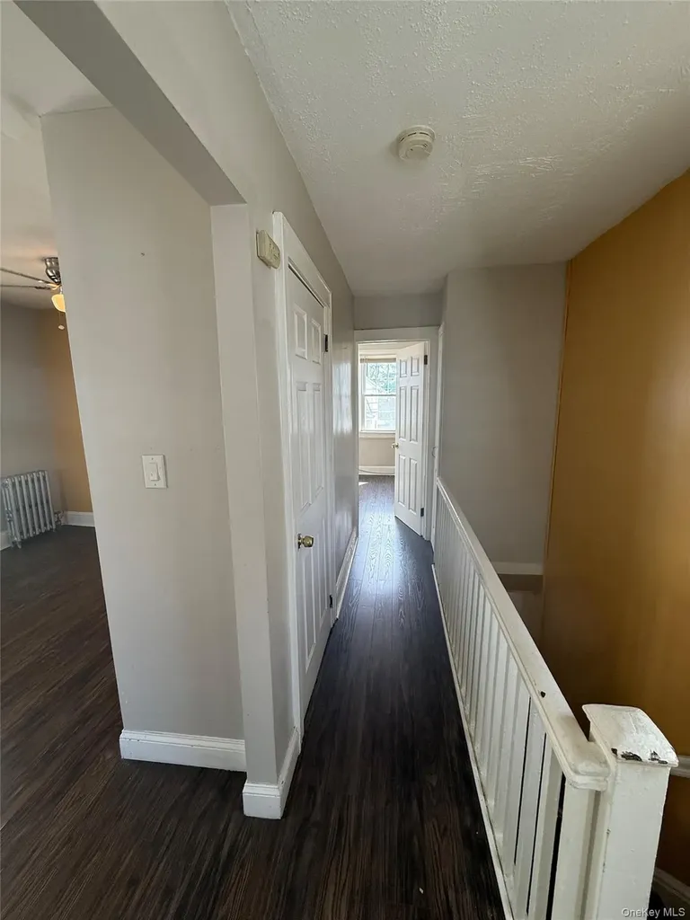 105 Pilgrim Place Valley Stream NY 11580