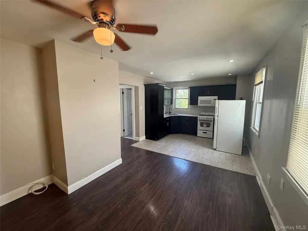 105 Pilgrim Place Valley Stream NY 11580