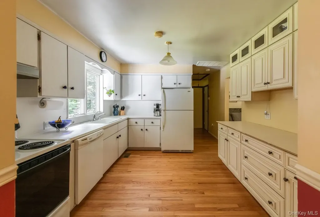 12 Skytop Ridge Rhinebeck NY 12572