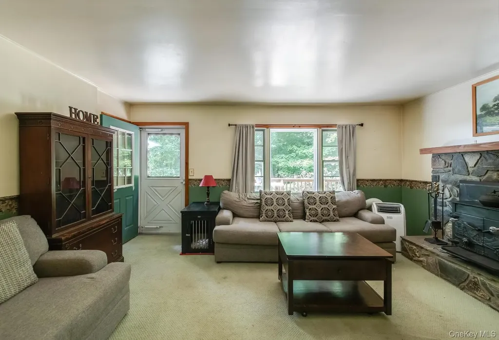 12 Skytop Ridge Rhinebeck NY 12572