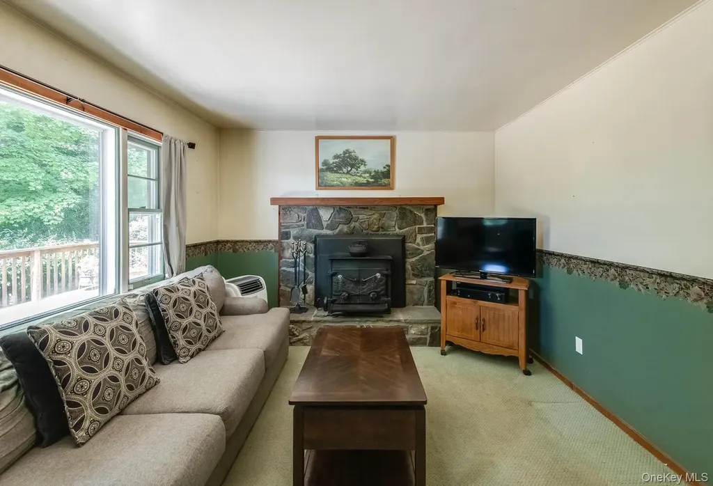 12 Skytop Ridge Rhinebeck NY 12572