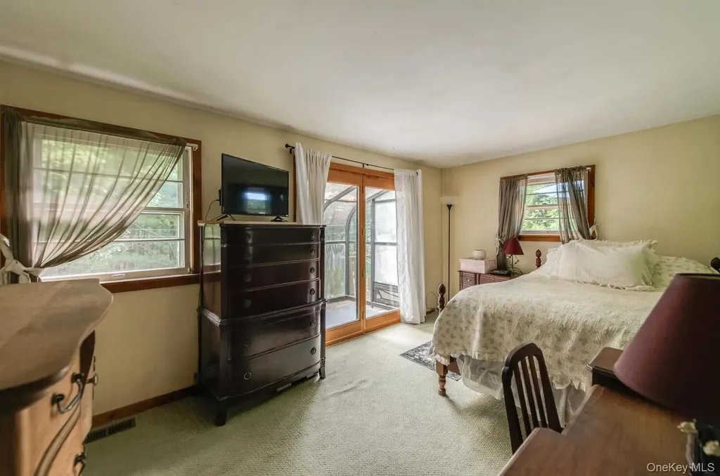 12 Skytop Ridge Rhinebeck NY 12572