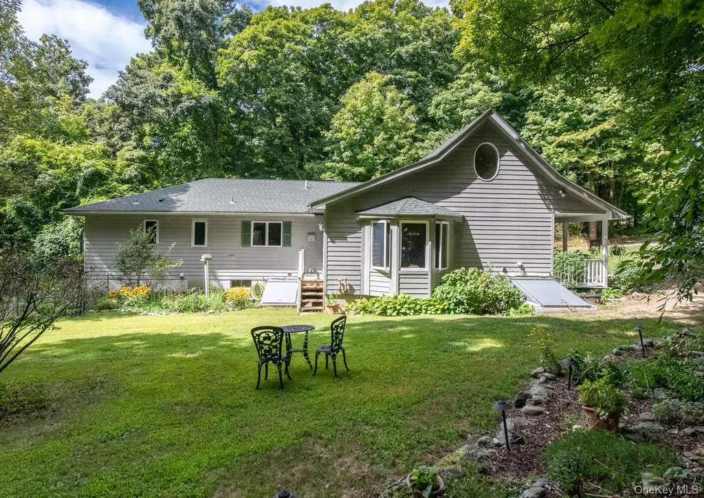 12 Skytop Ridge Rhinebeck NY 12572