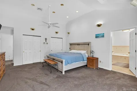 412 Ruskey Lane Hyde Park NY 12538