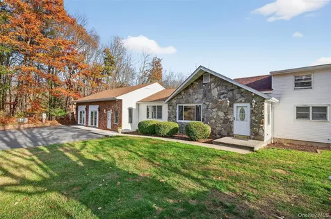 412 Ruskey Lane Hyde Park NY 12538
