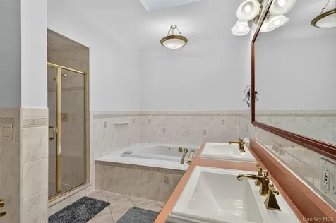 412 Ruskey Lane Hyde Park NY 12538