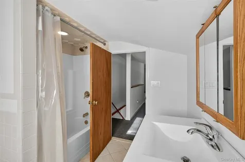 412 Ruskey Lane Hyde Park NY 12538