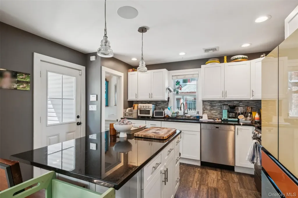 59 Jackson Avenue Huntington NY 11743