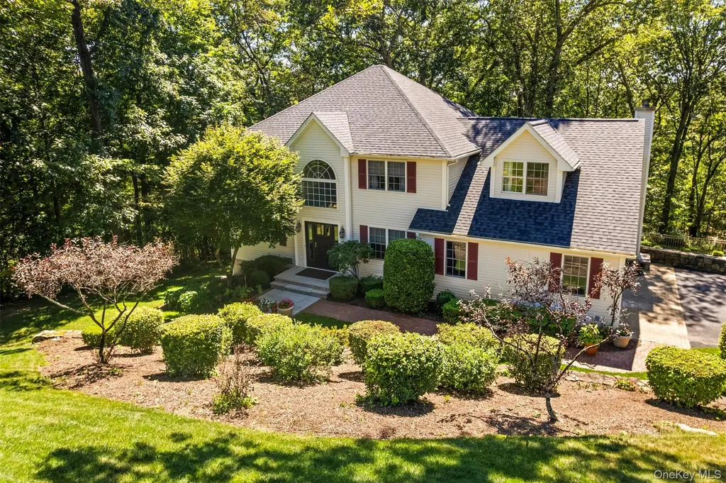 17 Ruby Lane Carmel NY 10512