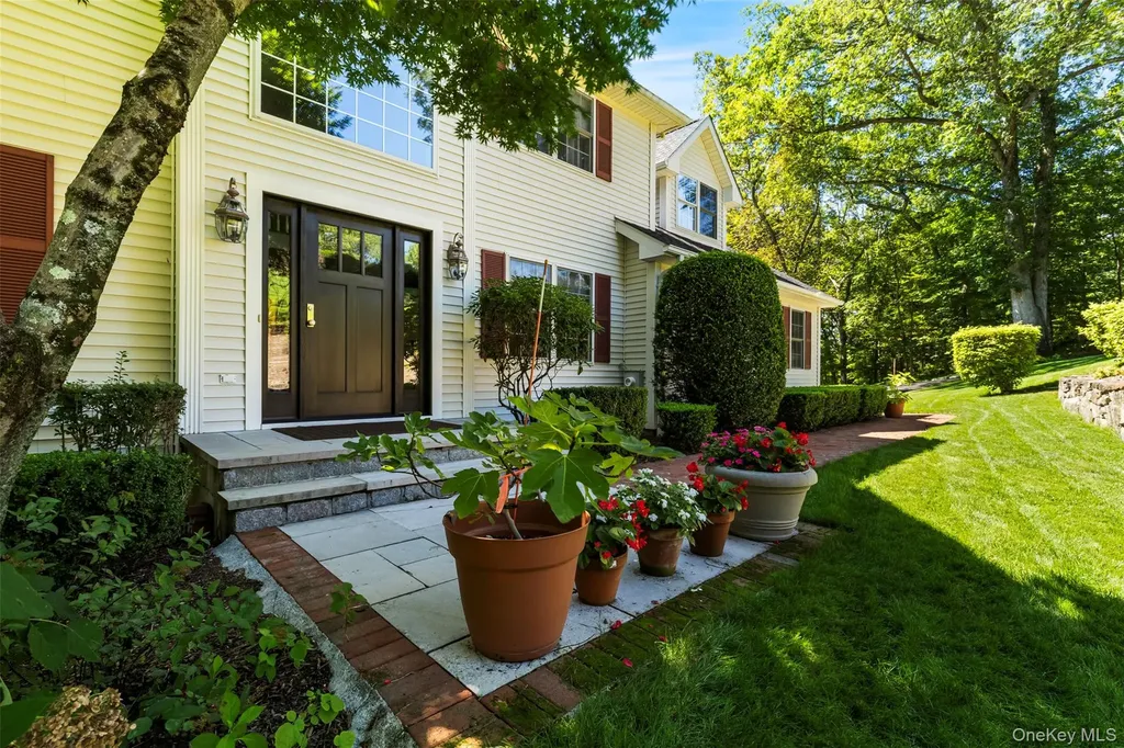 17 Ruby Lane Carmel NY 10512