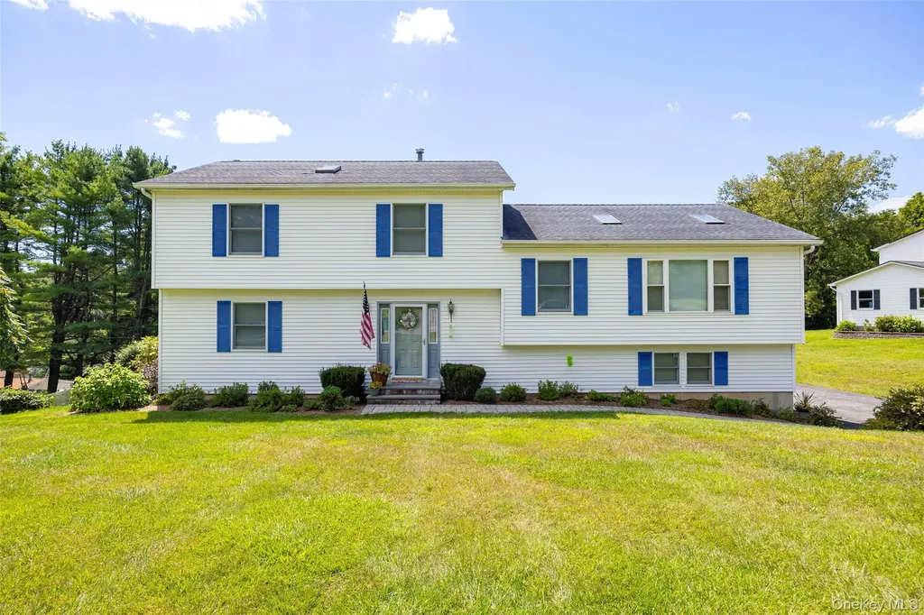 3 Hart Drive Poughkeepsie NY 12603