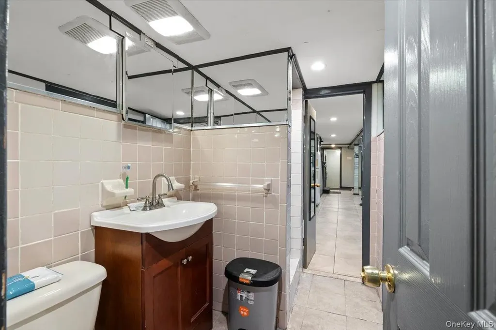 515 E 26th Street Brooklyn NY 11210