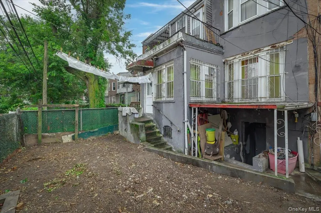 515 E 26th Street Brooklyn NY 11210