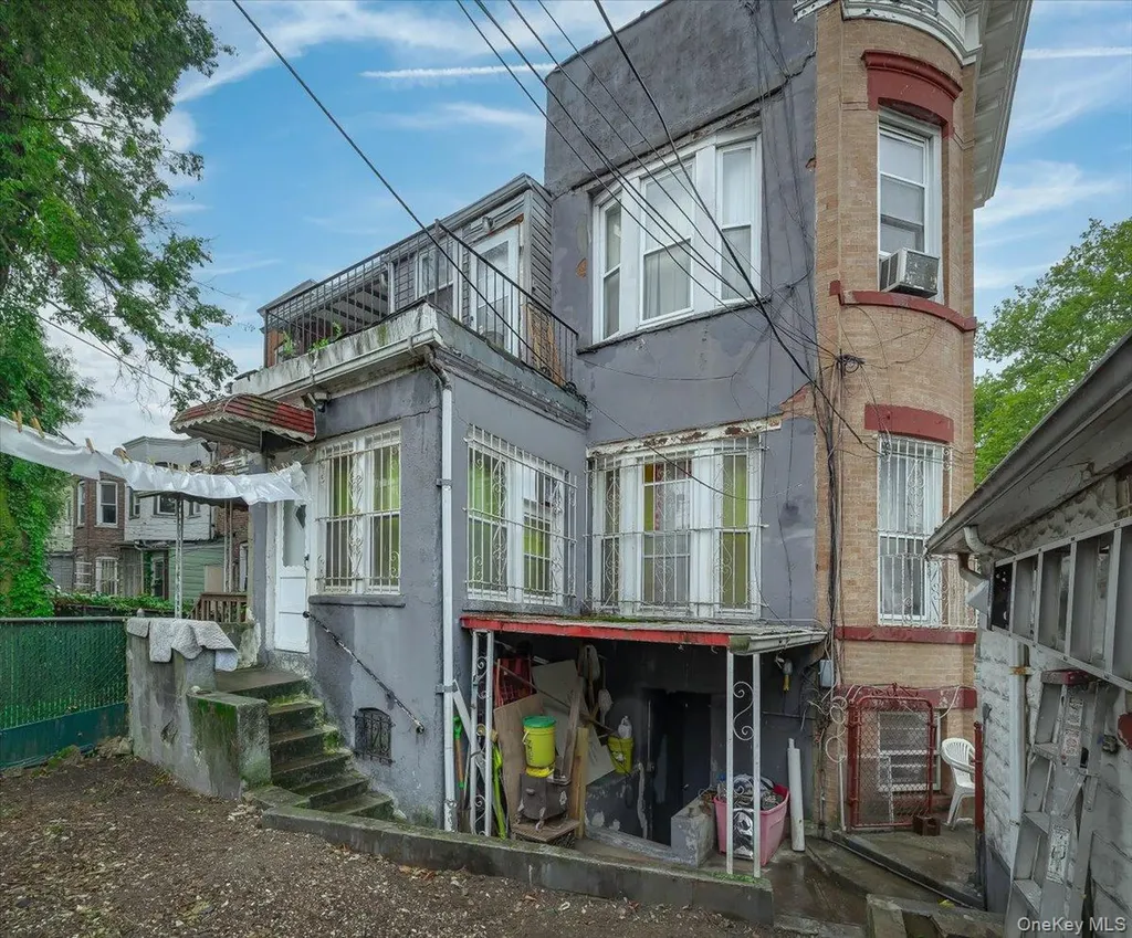 515 E 26th Street Brooklyn NY 11210