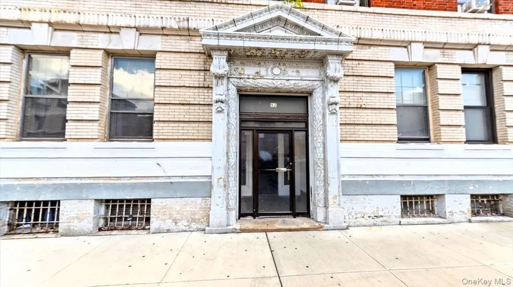 92 Hamilton Avenue Yonkers NY 10705