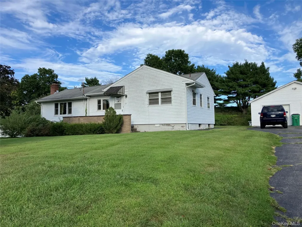 119 Cherrywood Drive Fishkill NY 12524