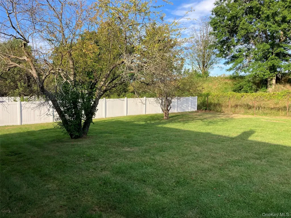 119 Cherrywood Drive Fishkill NY 12524