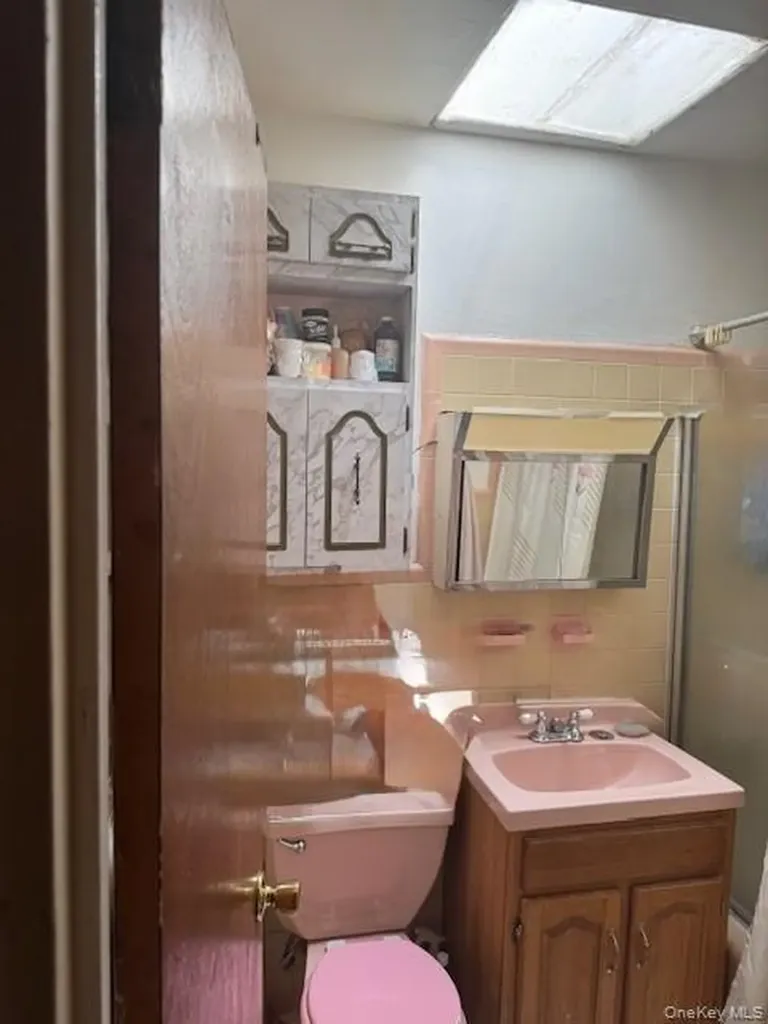 841 E 226th Street Bronx NY 10466