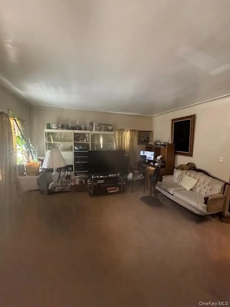 841 E 226th Street Bronx NY 10466