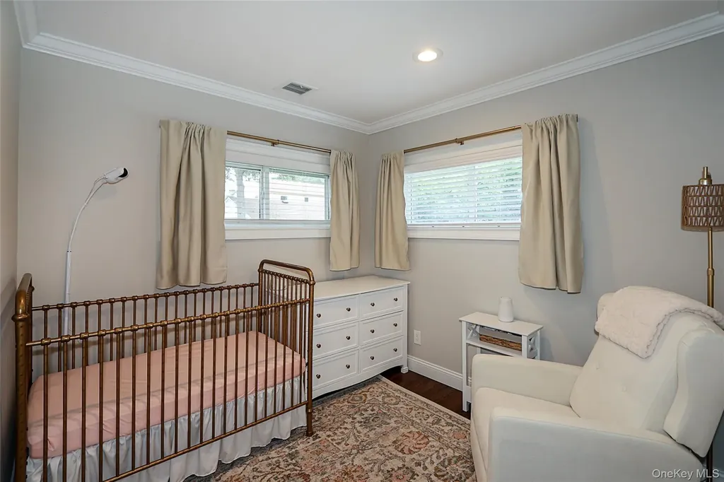 1057 Thompson Drive Bay Shore NY 11706