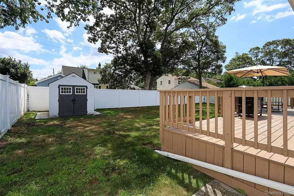 1057 Thompson Drive Bay Shore NY 11706