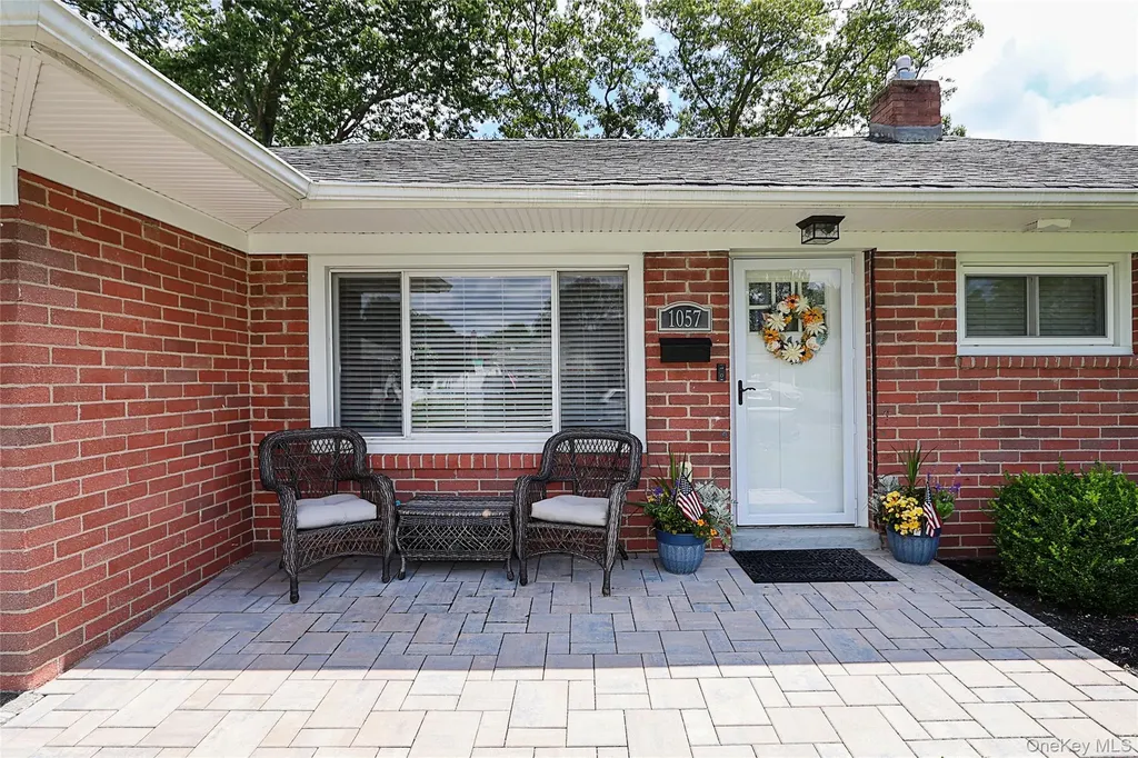 1057 Thompson Drive Bay Shore NY 11706