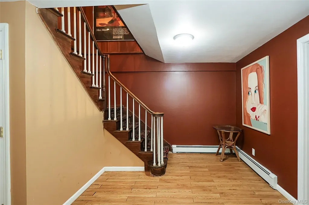 245 Birch Drive Roslyn NY 11576