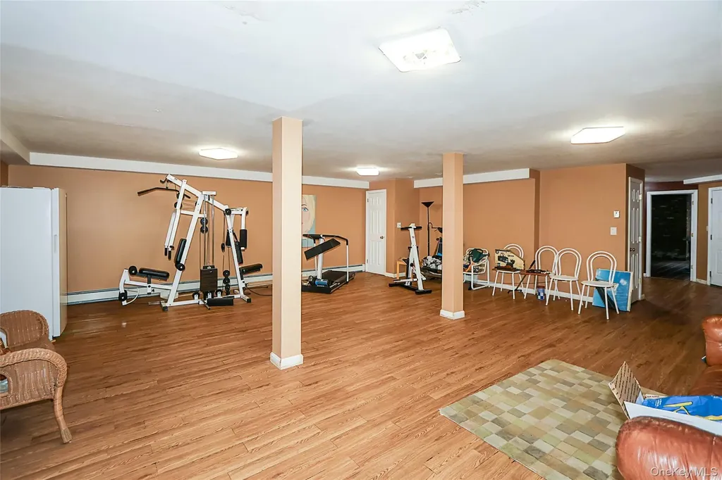 245 Birch Drive Roslyn NY 11576