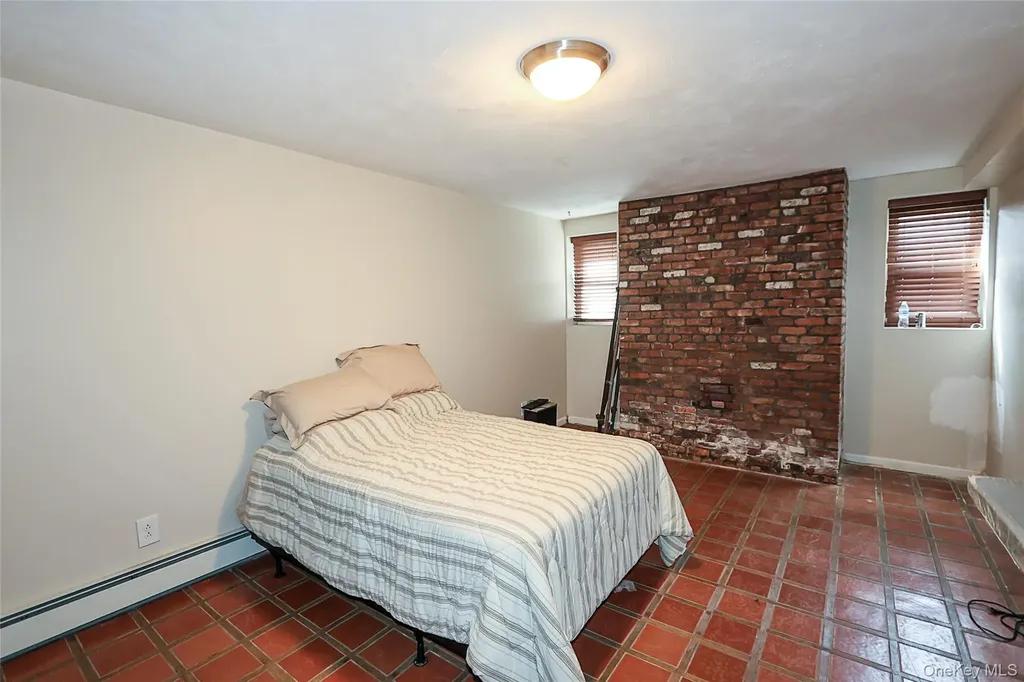 245 Birch Drive Roslyn NY 11576