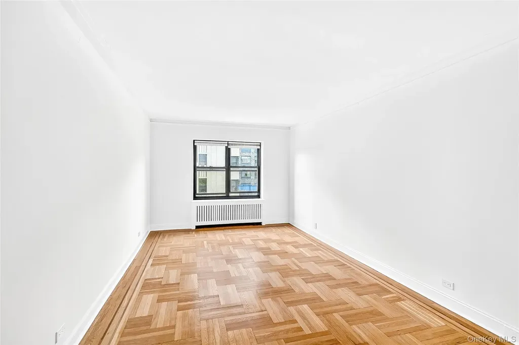 190 E Mosholu Parkway S Bronx NY 10458