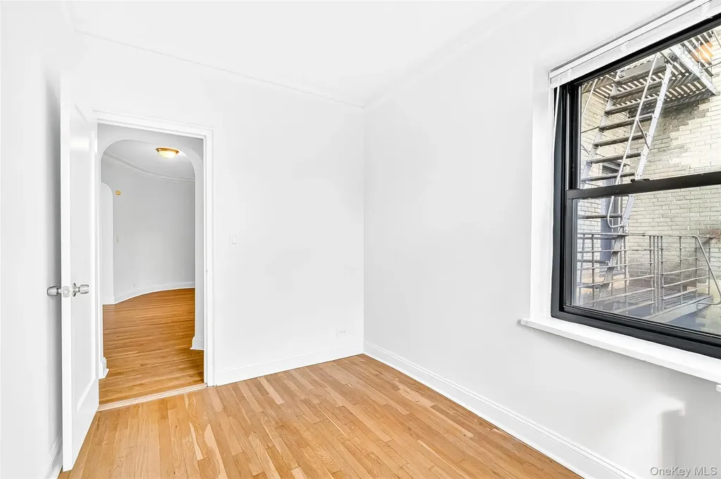 190 E Mosholu Parkway S Bronx NY 10458
