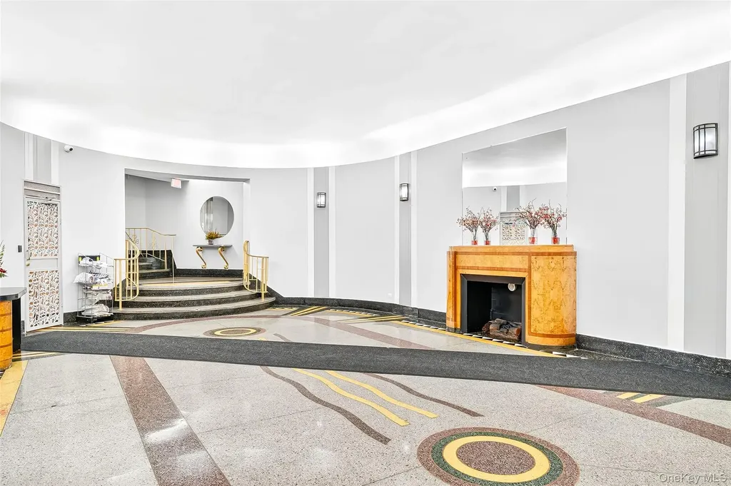 190 E Mosholu Parkway S Bronx NY 10458