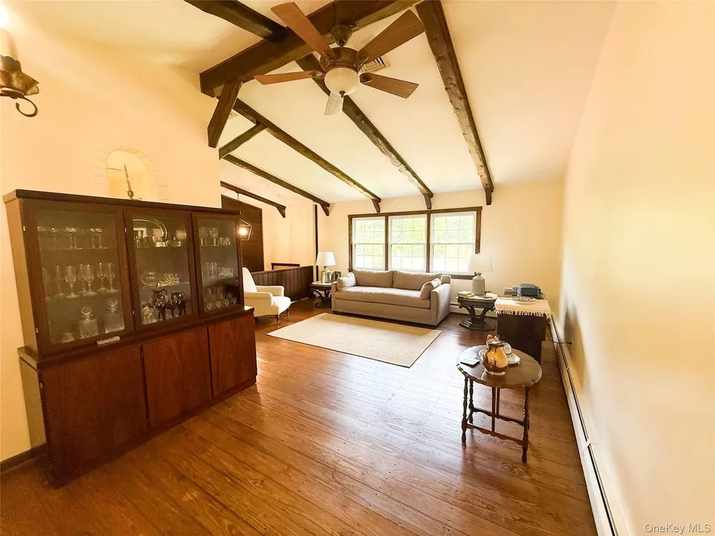 2 Myers Lane Hyde Park NY 12538