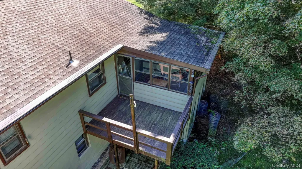 2 Myers Lane Hyde Park NY 12538