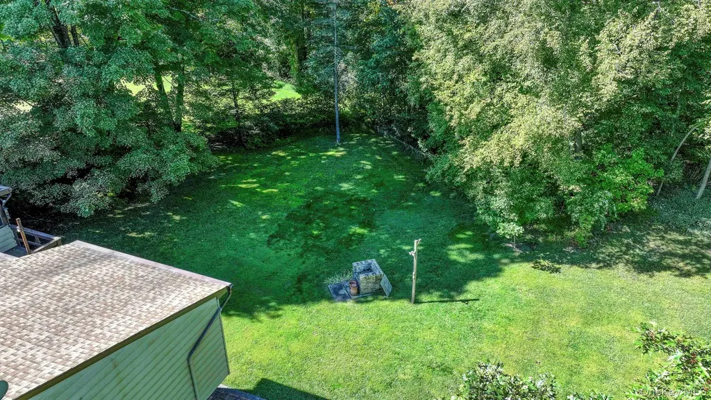 2 Myers Lane Hyde Park NY 12538