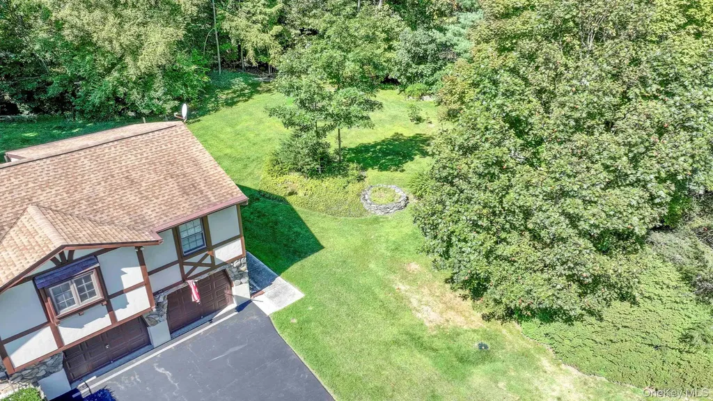 2 Myers Lane Hyde Park NY 12538
