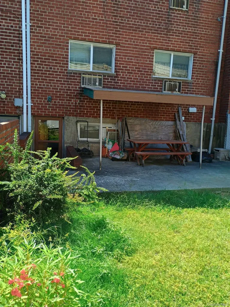 81-05 149th Avenue Howard Beach NY 11414