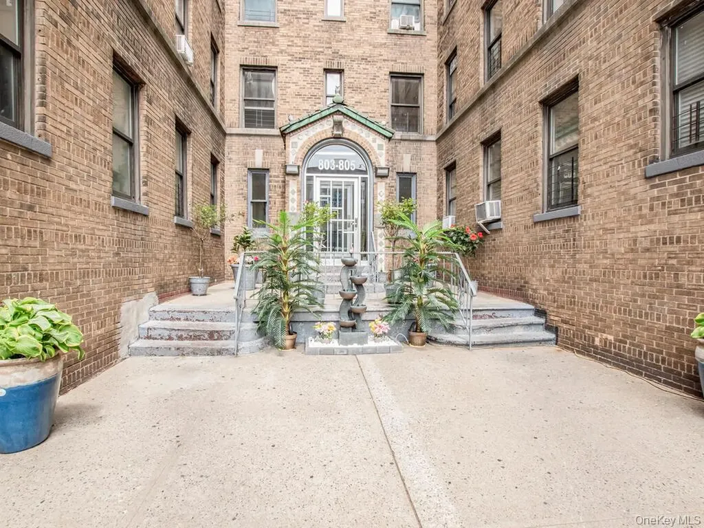 805 E 182nd Street Bronx NY 10460