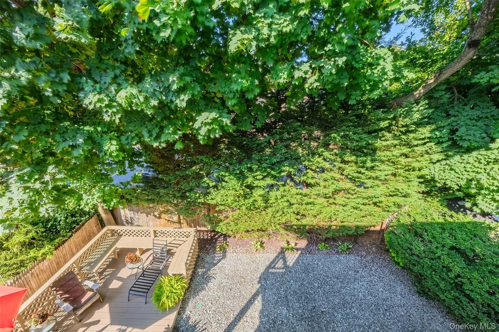 23 Nassau Road Great Neck NY 11021