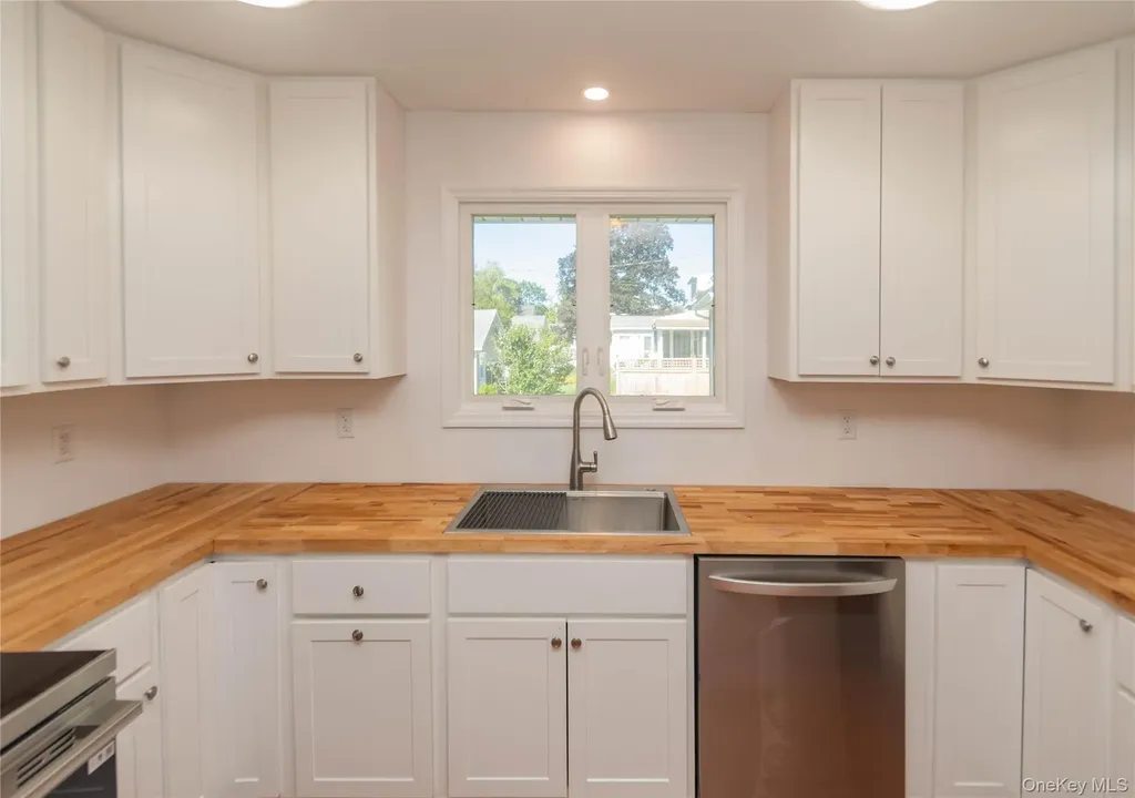 325 Hooker Avenue Poughkeepsie NY 12603
