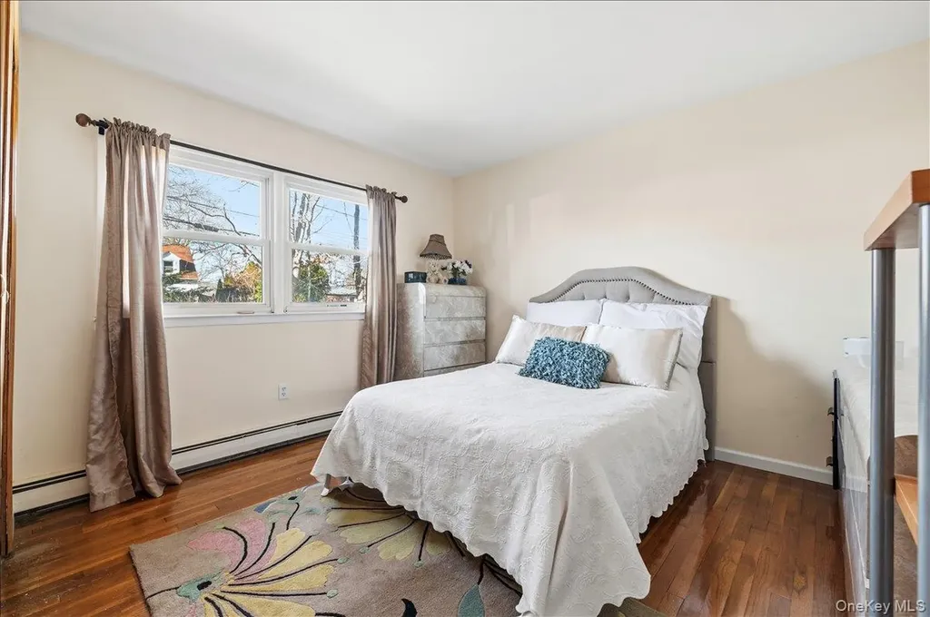 112 King Street Bay Shore NY 11706