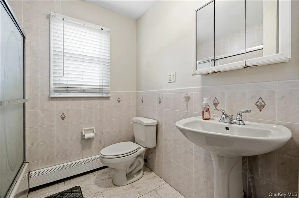 112 King Street Bay Shore NY 11706